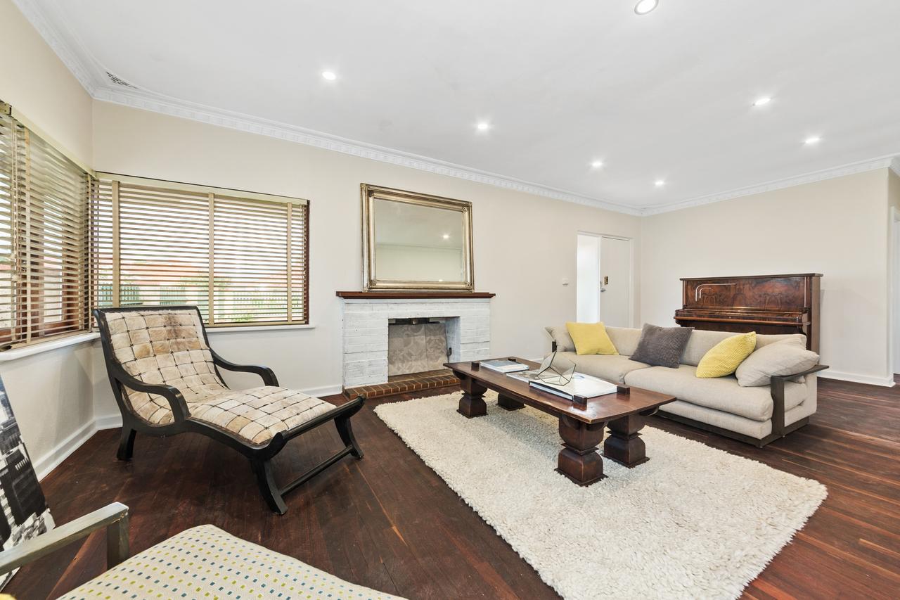 Inglewood WA Perths Hotel