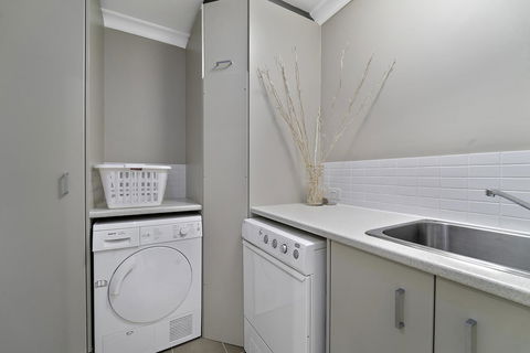 Luxury Suite Bunbury - Perths Hotel 15