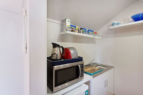 Fremantle Local Beach Studio - Perths Hotel 12