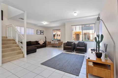 Cooper Street - Perths Hotel 3