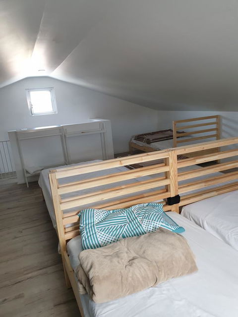 DIANELLA Budget Rooms Happy Place To Stay - Perths Hotel 4