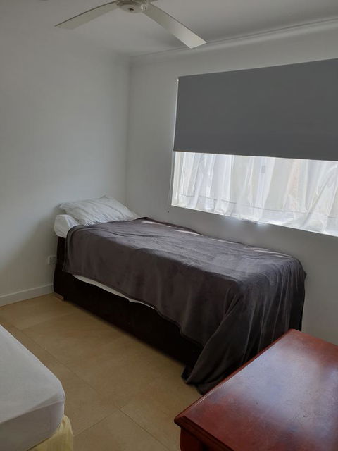 DIANELLA Budget Rooms Happy Place To Stay - Perths Hotel 2