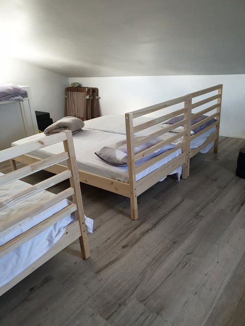DIANELLA Budget Rooms Happy Place To Stay - Perths Hotel 21