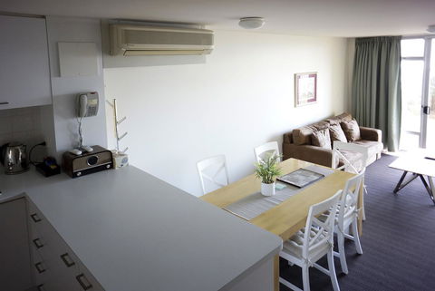 Oceanside 8 - Perths Hotel 7