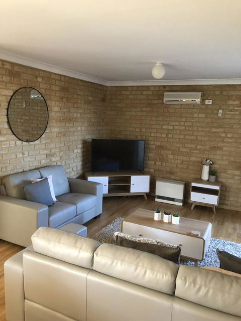 Dampier House Mullaloo-Perth - Perths Hotel 2