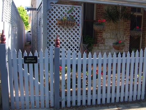 Gypsy Cottage - Perths Hotel 10