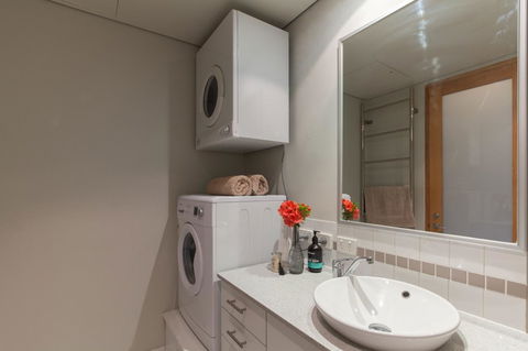 Cloisters - Perths Hotel 17