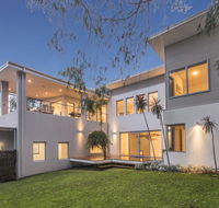 36 Thurston - Perths Hotel
