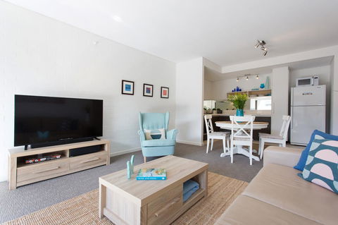 Beachside Living - South Fremantle - Perths Hotel 1