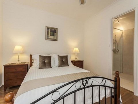 Attadale Excutive Villa - Perths Hotel 13
