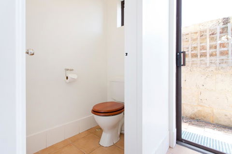 Monument Hill Townhouse - Fremantle - Perths Hotel 21