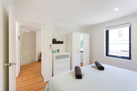 Monument Hill Townhouse - Fremantle - Perths Hotel 8