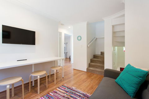 Monument Hill Townhouse - Fremantle - Perths Hotel 10