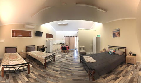 Sabai Accommodation - Perths Hotel 5