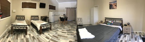 Sabai Accommodation - Perths Hotel 11