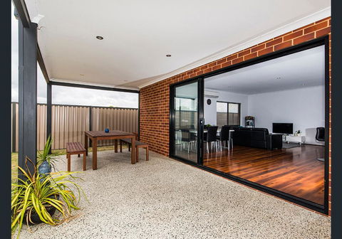 Vacation Home - Perths Hotel 8