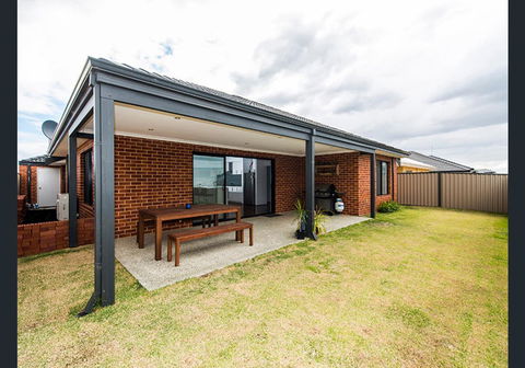 Vacation Home - Perths Hotel 5