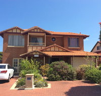 Crossland House - Perths Hotel