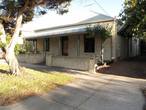 The Russell House - Perths Hotel 23