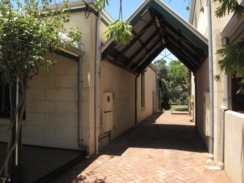 The Russell House - Perths Hotel 24