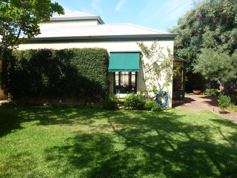 The Russell House - Perths Hotel 19