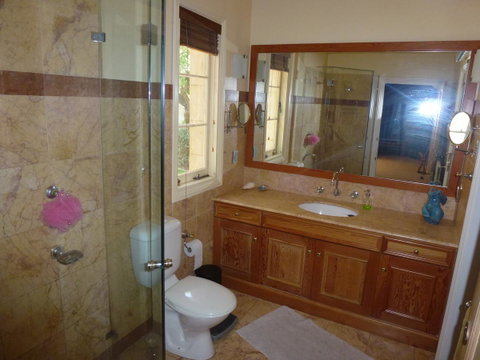 The Russell House - Perths Hotel 10