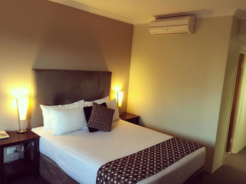 Joondalup City Hotel - Perths Hotel 23