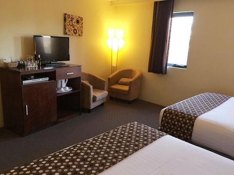 Joondalup City Hotel - Perths Hotel 11