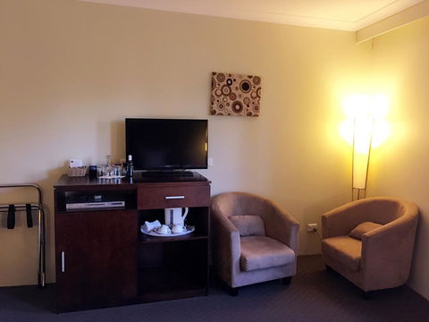 Joondalup City Hotel - Perths Hotel 9