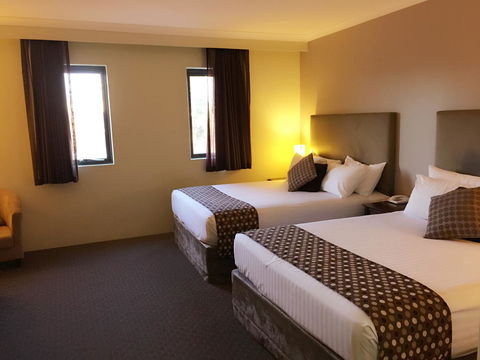 Joondalup City Hotel - Perths Hotel 12