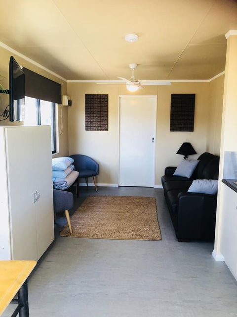 Kendenup Cottages And Lodge - Perths Hotel 5