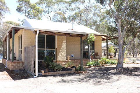 Kendenup Cottages And Lodge - Perths Hotel 22