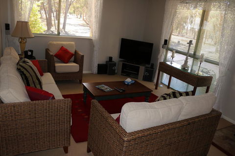 Kendenup Cottages And Lodge - Perths Hotel 12