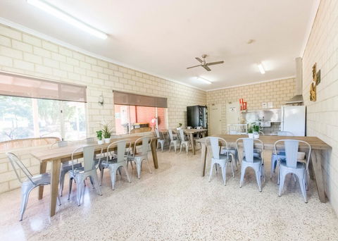 Banksia Tourist Park - Perths Hotel 6