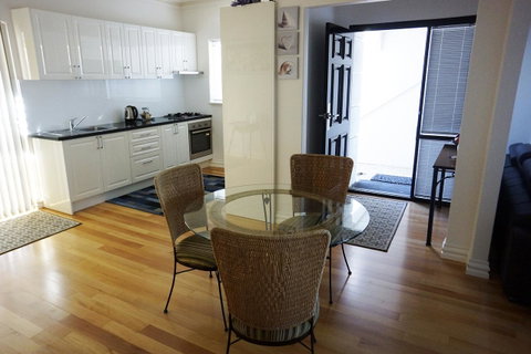 Ada South Fremantle - Perths Hotel 9
