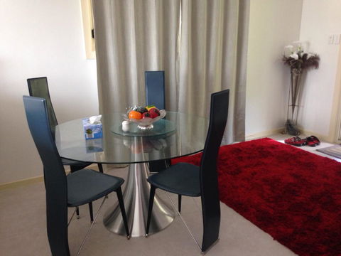 Bright & Beautiful Home On The Hills! - Perths Hotel 9