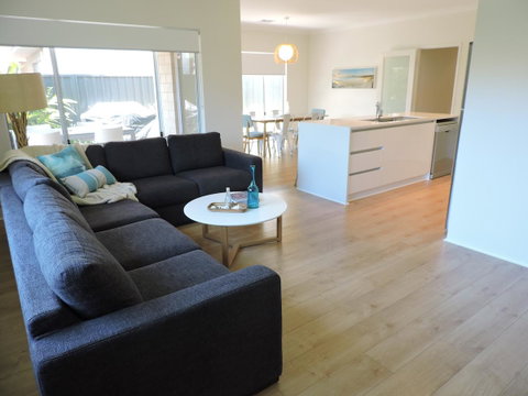 Contemporary Cove - Quindalup - Perths Hotel 3