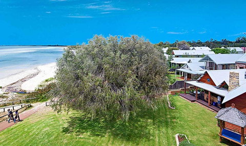 Beach House Dunsborough - Perths Hotel 1