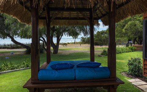 Beach House Dunsborough - Perths Hotel 15