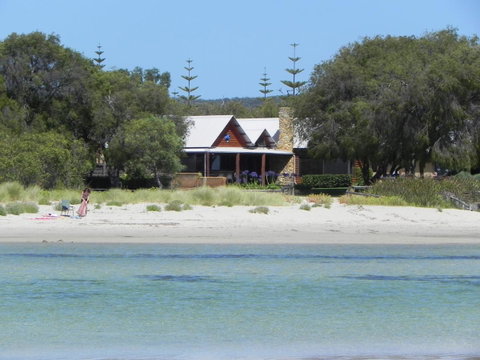 Beach House Dunsborough - Perths Hotel 0