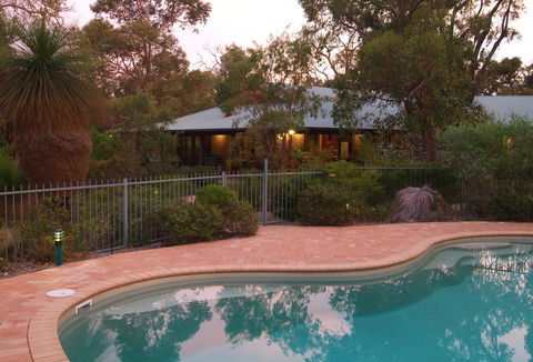 53 Martina Drive - Perths Hotel 4