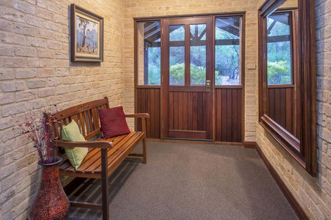 53 Martina Drive - Perths Hotel 28