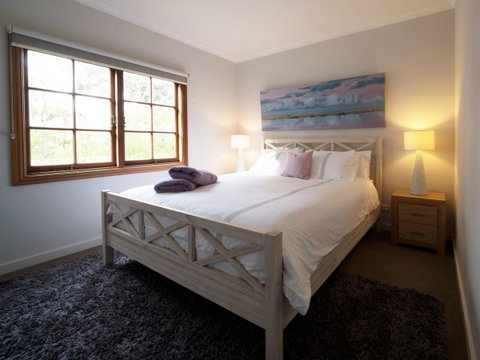 The Farmhouse - Perths Hotel 9