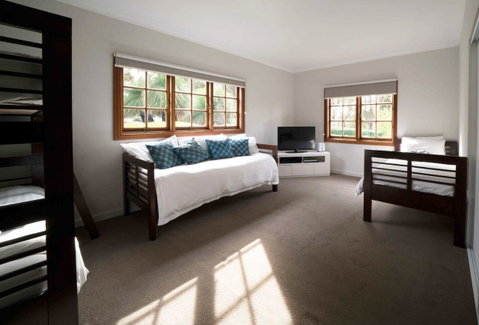 The Farmhouse - Perths Hotel 10