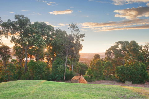 The Farmhouse - Perths Hotel 3