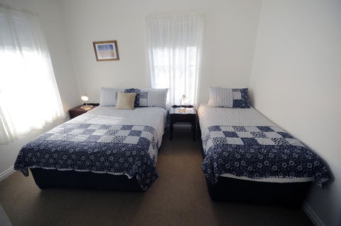 My Place Colonial Accommodation - Perths Hotel 10
