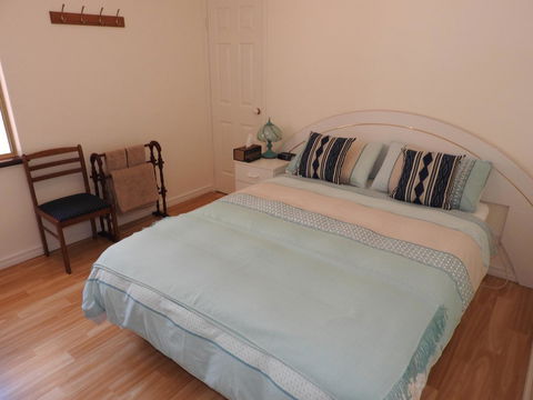 The Royal Dolphin Bed & Breakfast Safety Bay - Perths Hotel 18