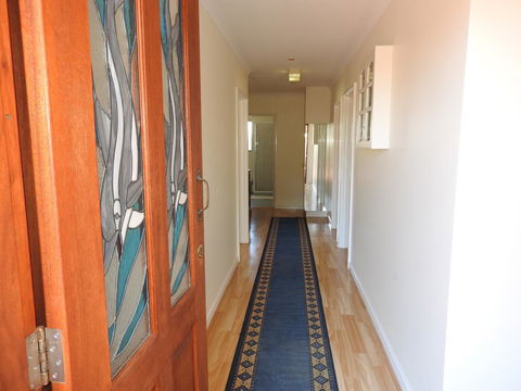 The Royal Dolphin Bed & Breakfast Safety Bay - Perths Hotel 13