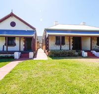 Fremantle Colonial Cottages - Perths Hotel