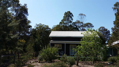 Di's Cabin In Dwellingup - Perths Hotel 3